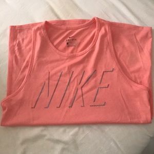 NEVER WORN Nike Tank